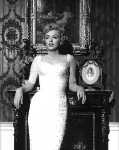Marilyn_Monroe,_The_Prince_and_the_Showgirl,_1